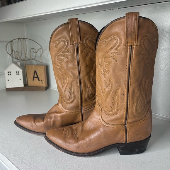 Laredo Other - Vintage Laredo Mens 10D Tan Brown Leather Cowboy Boots Pointed Toe Western